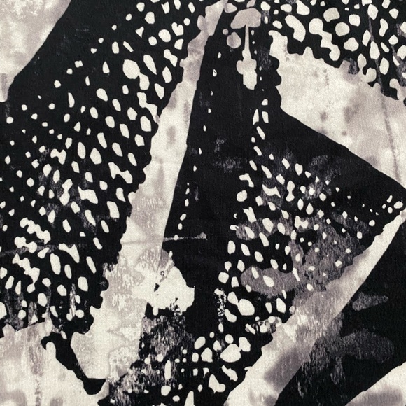 Lululemon Tank Top - Picture 2 of 5